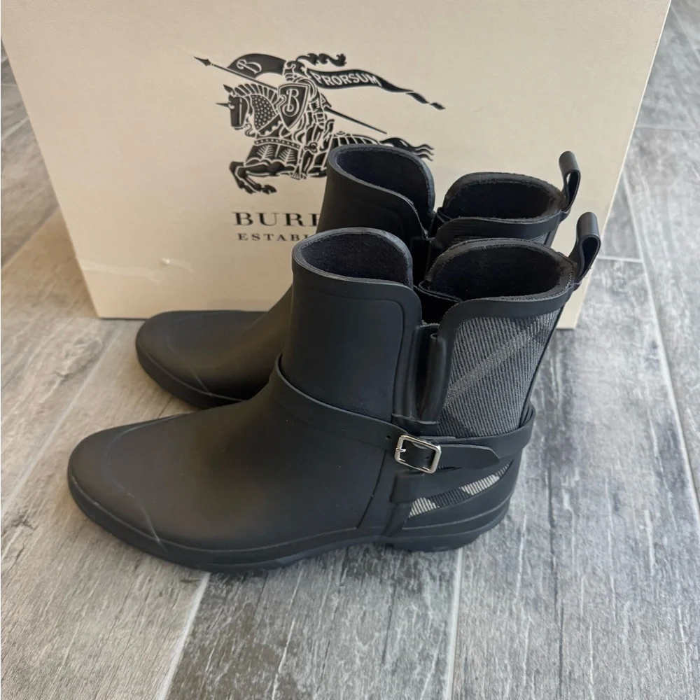 Burberry Black Short Rain Boots with Buckle Detail